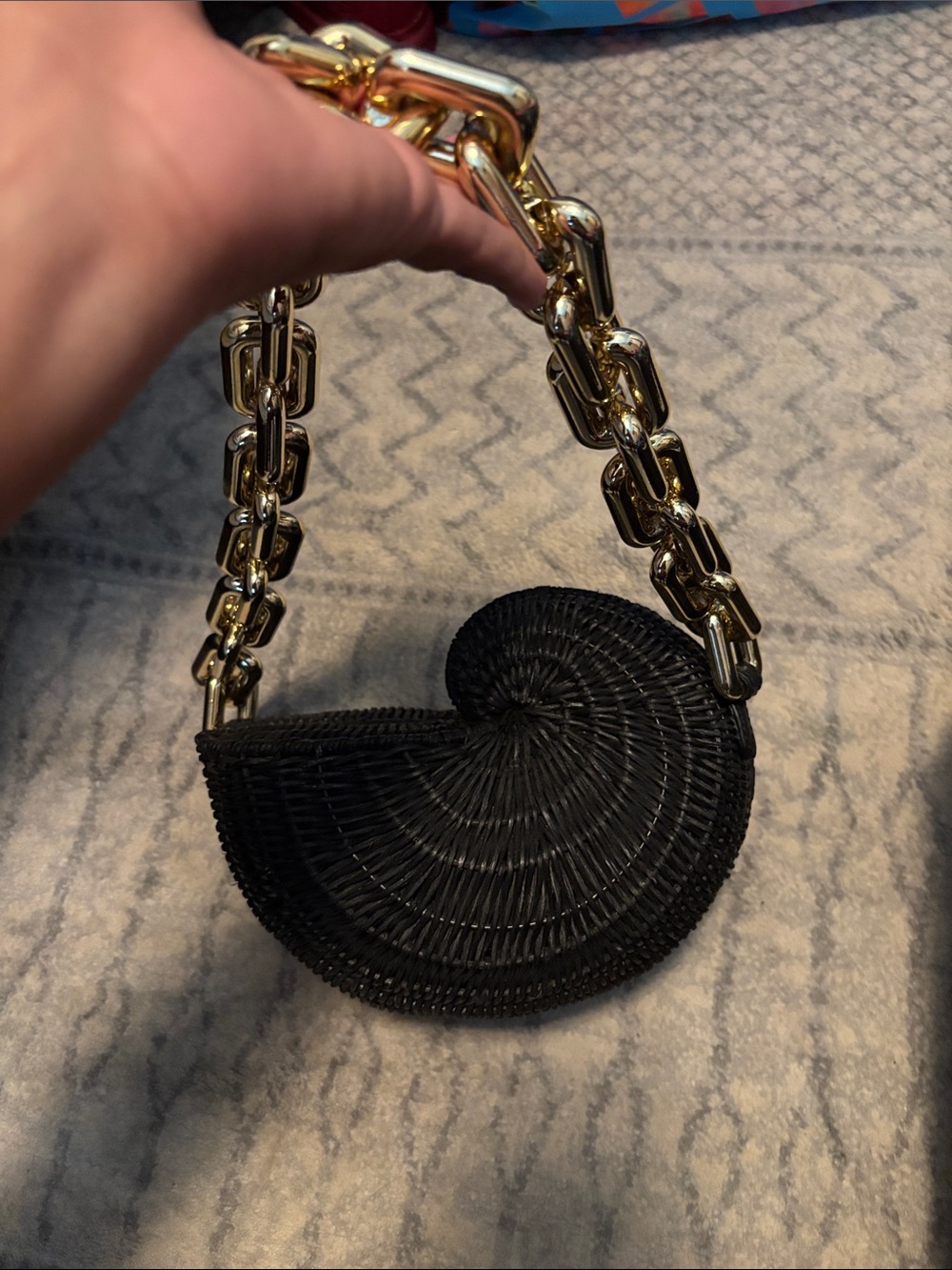 Poolside Conch Bag - Picture 2 of 4